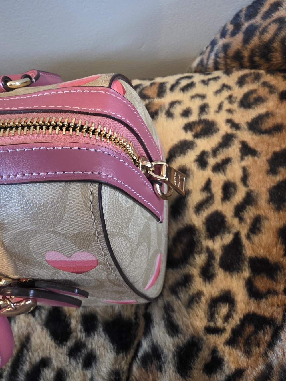 Coach HTF Rowan Pink Heart  Signature Satchel with GOLD Heart Charm - Picture 12 of 16